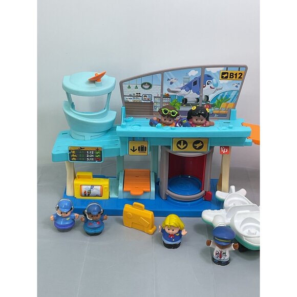Fisher-Price Little People Everyday Adventures Airport Playset Figures Plane - Picture 2 of 7